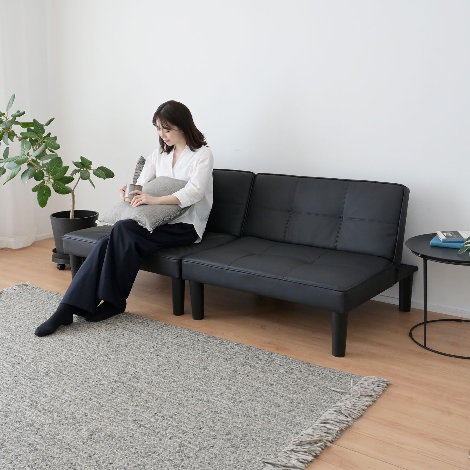 天然木 背部リクライング3段階 2人掛け 簡易ベッド ゆったり ローソファー リクライニング 幅175×奥行81.5 90×高さ33 67.5cm カウチ 組立品 ソファーベッド ブラック ソファ SSB-175 BK 山善