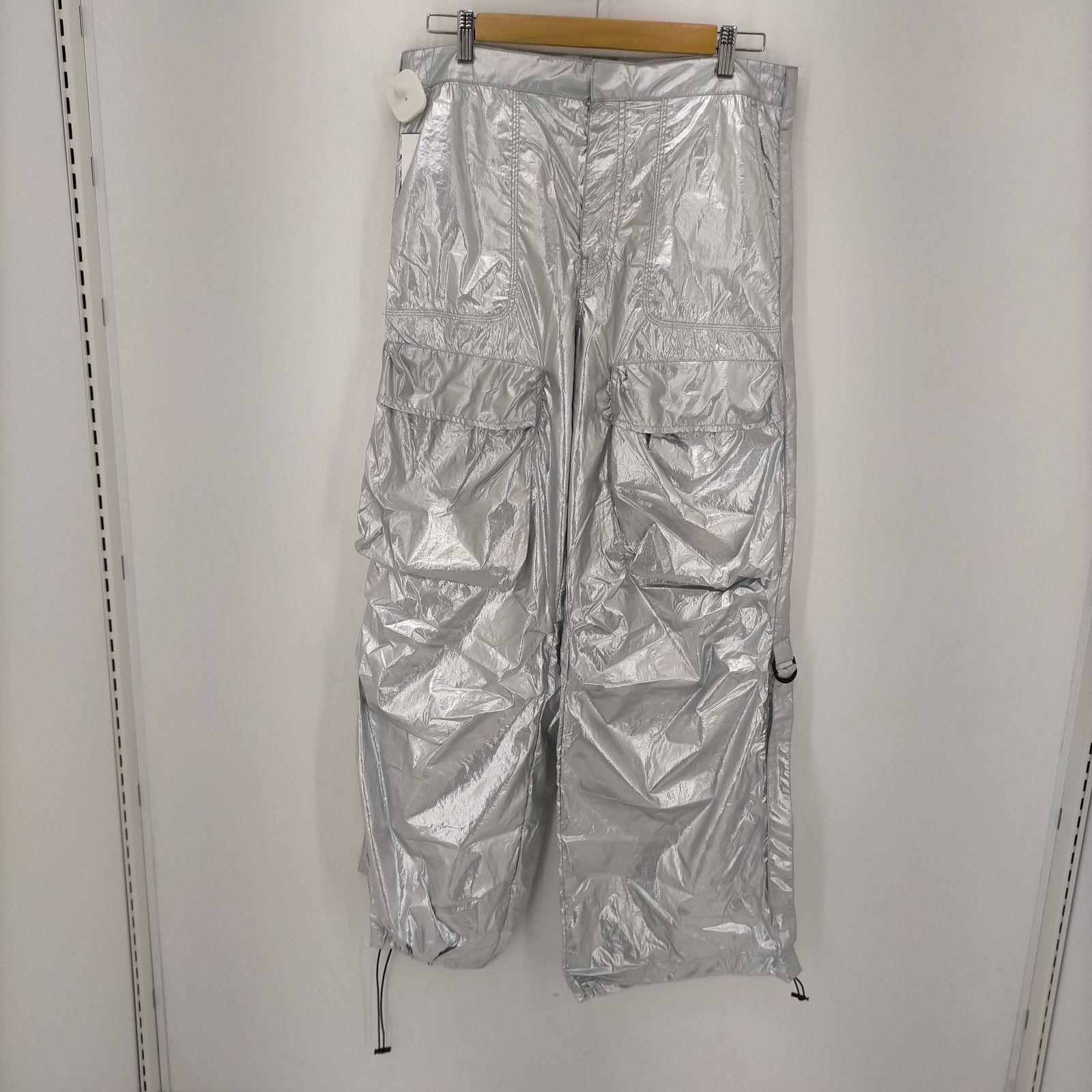 ZARA メタリック カーゴパンツ シルバー S シャイニー ZARA 新品未使用タグ付き メタリックカーゴパンツ シルバー ザラ
