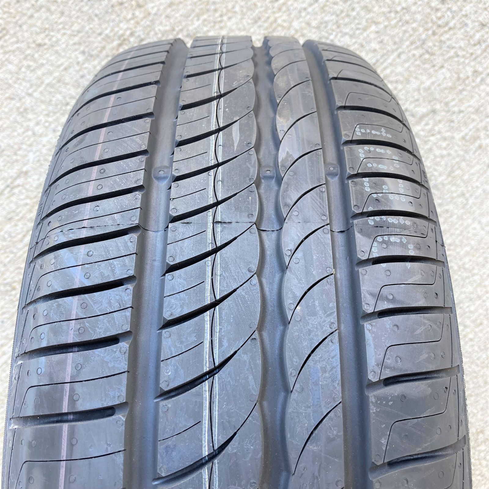 複数可能 205/45R17 サマータイヤ 未使用品 1本価格 ピレリ