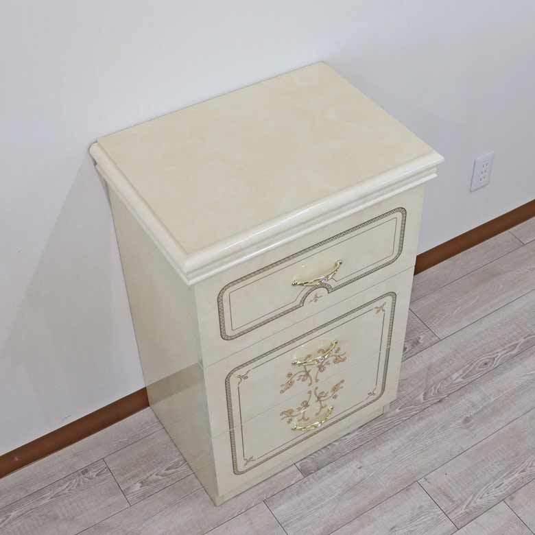 サルタレッリ フローレンス 3段ナイトテーブル チェスト ベッド