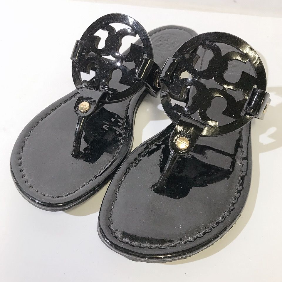 241○ Tory Burch ブラック エナメル サンダル 5M 241○ Tory Burch ブラック エナメル サンダル 5M