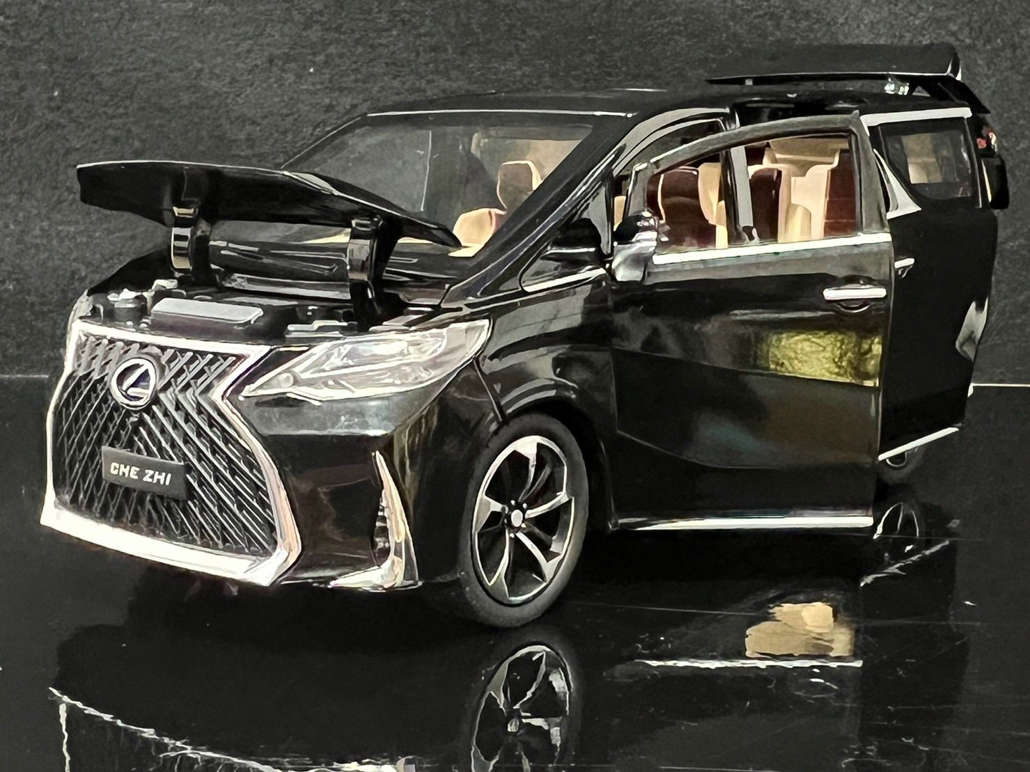 【再入荷】レクサス LEXUS LM300H 1/24 ミニカー ブラック H122