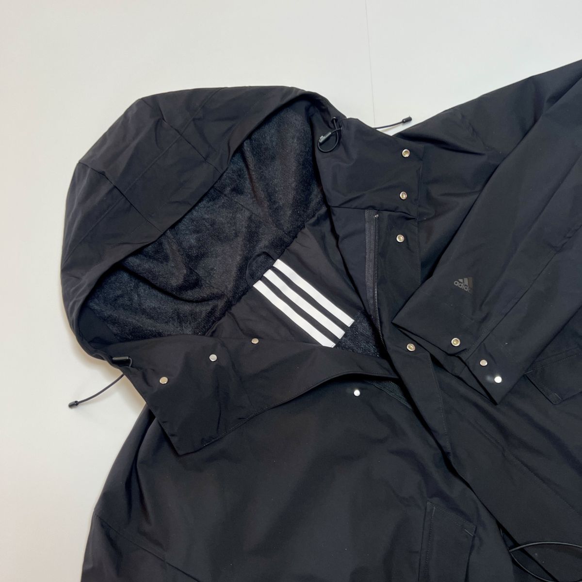 アディダス adidas  新品 メンズ 大人気商品 起毛裏地付き 軽量 暖かい スリーライン フード付き コート 黒 L[HP1392-L] 二 弐QWER
