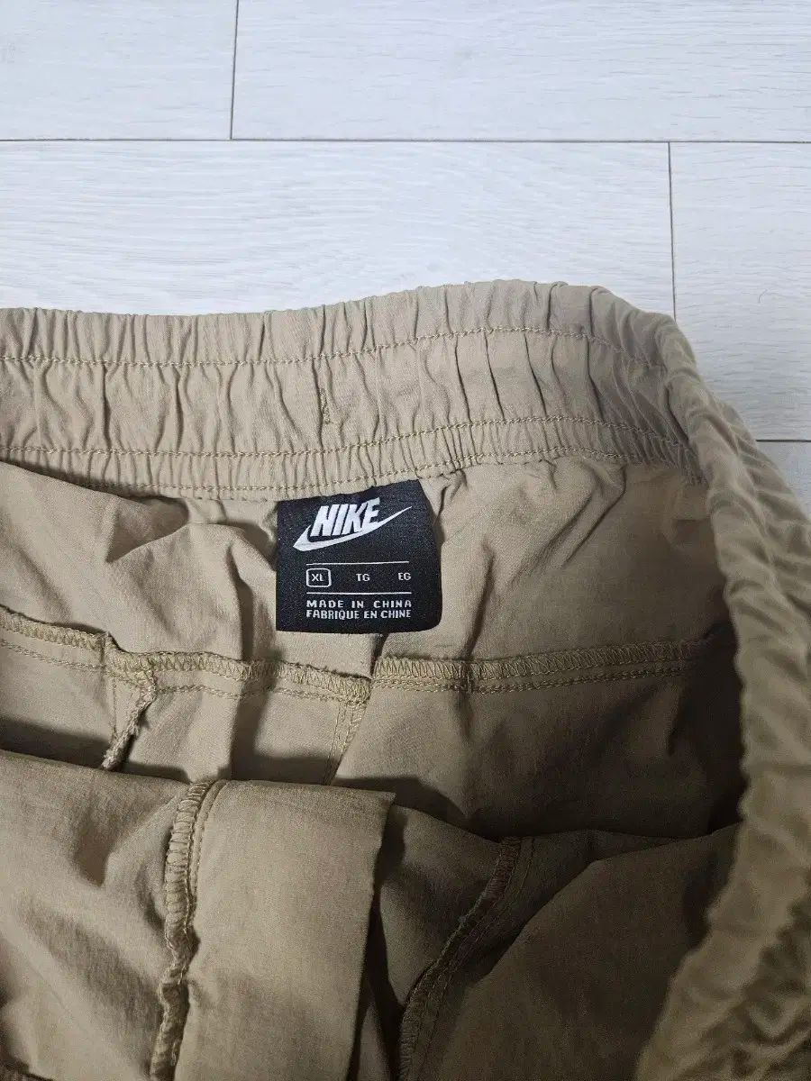 ステートメント パンツ