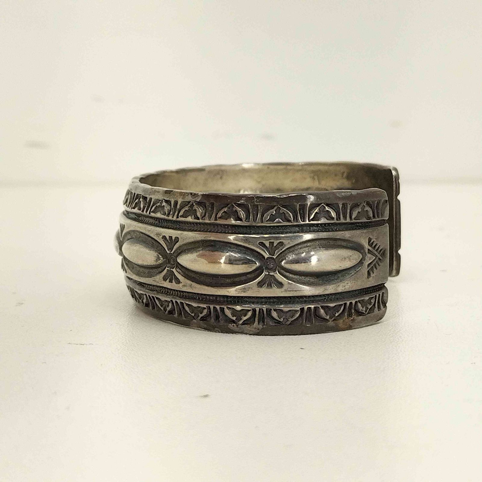 UC x HG. バングル PEOPLE HAVE THE POWER UC x HG. バングル PEOPLE