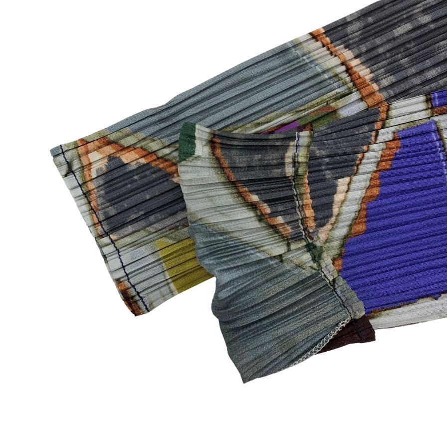 プリーツプリーズ イッセイミヤケ 長袖シャツ 総柄 ボトルネック