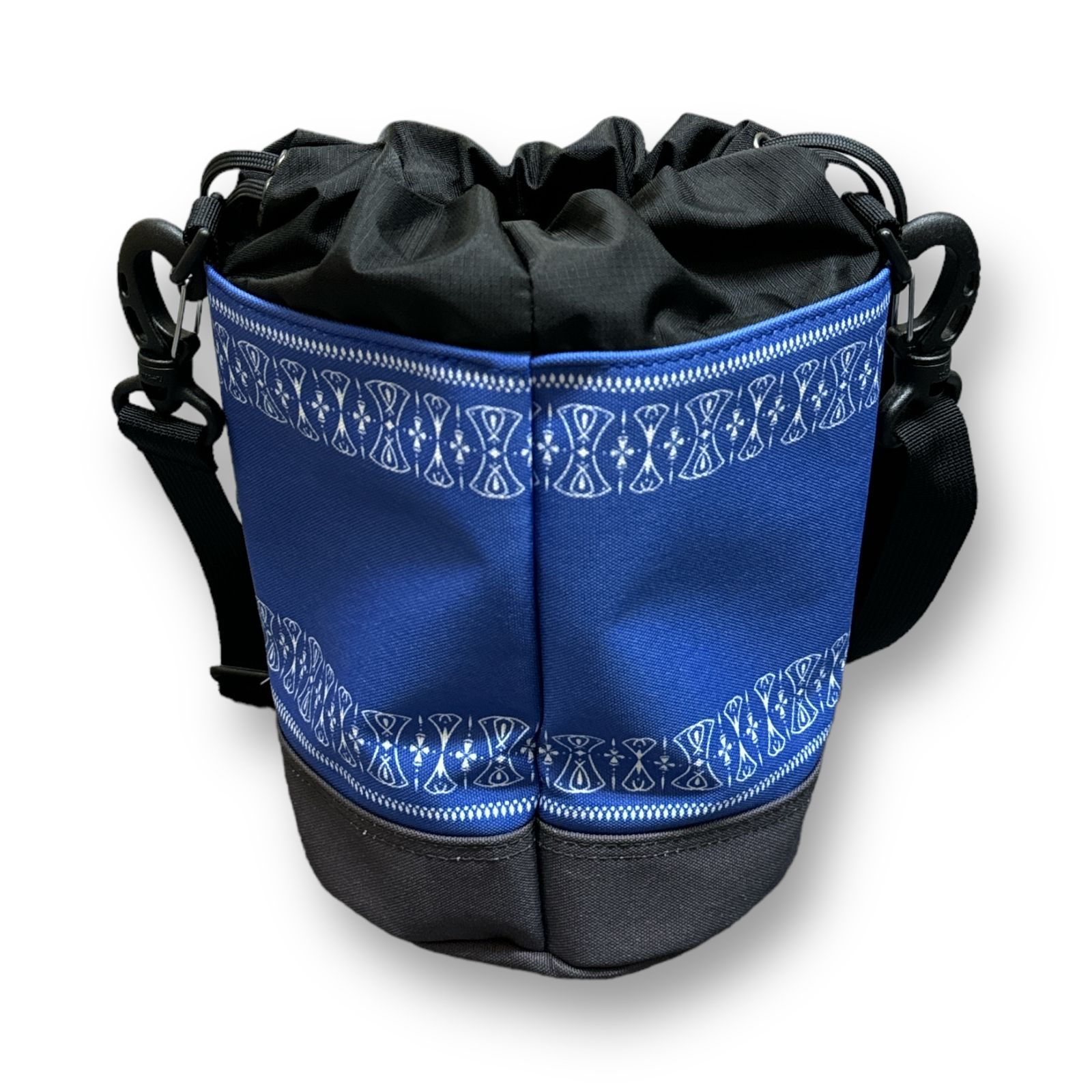 定価9900円 新品 CHALLENGER 24SS Bandana Kinchaku バンダナ