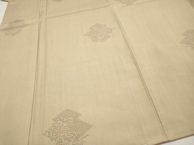 平和屋着物□極上 結城紬 おく玉 80亀甲 松皮菱 薄香色地 証紙付き