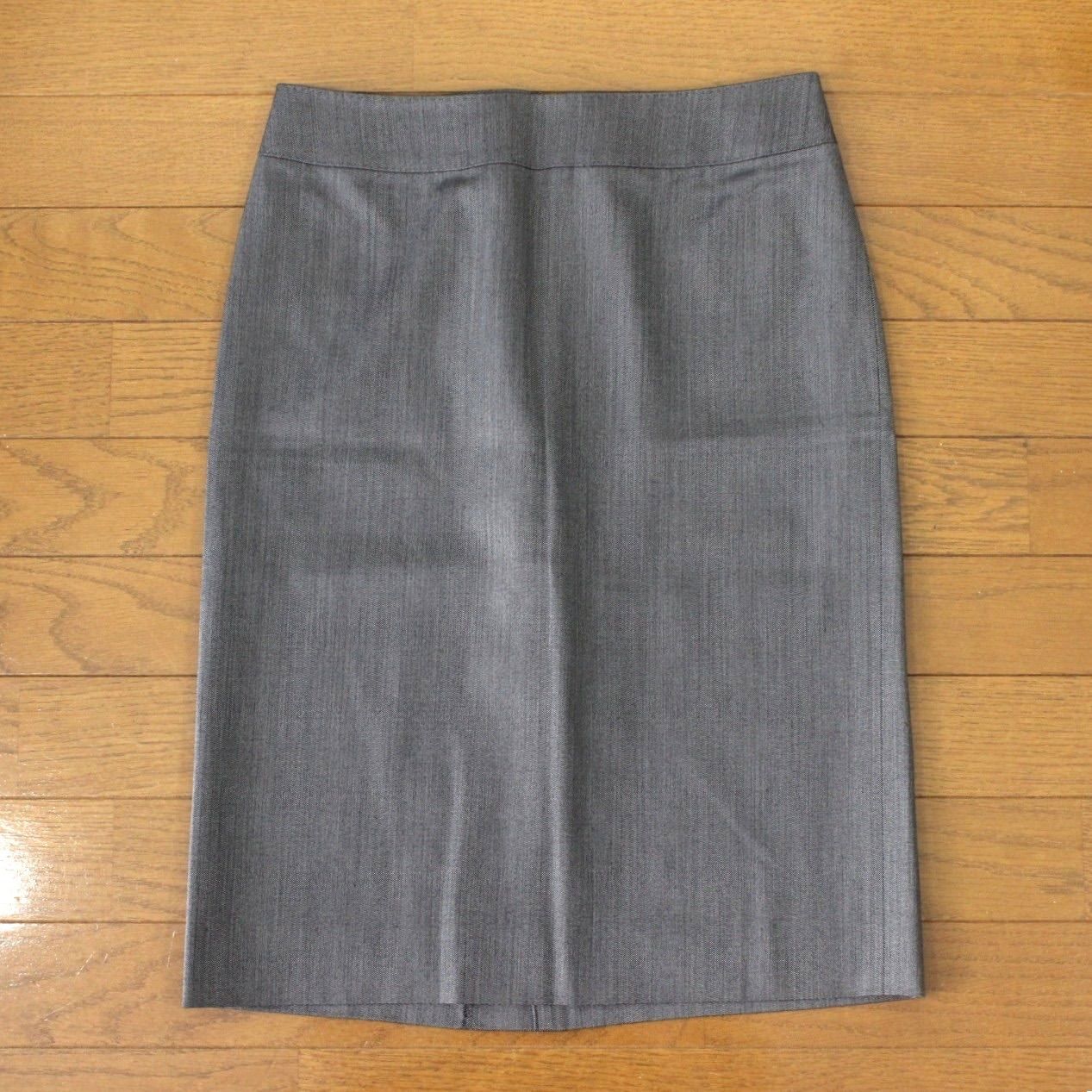 美品　Burberry バーバリーロンドン スカートスーツ　就職　黒　38 美品 Burberry バーバリーロンドン スカートスーツ 就職 黒 38