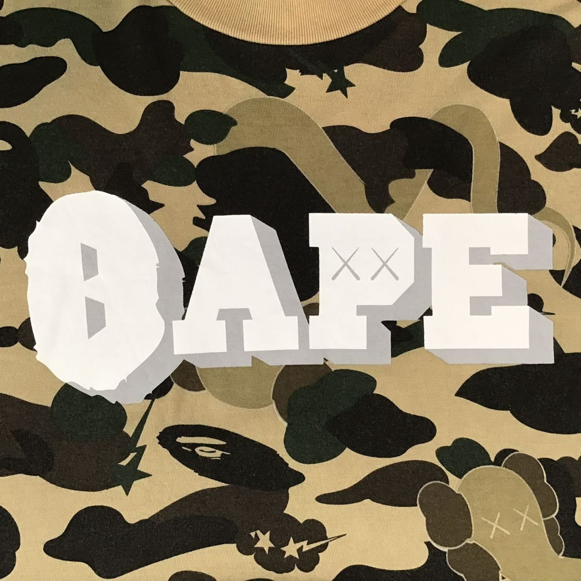 ☆激レア☆ BAPE × KAWS bendy 1st camo yellow Tシャツ Mサイズ a