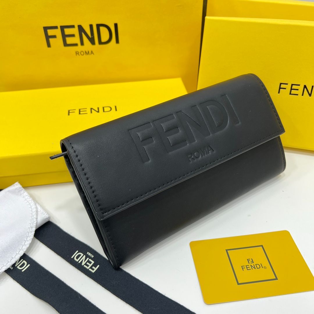 新品未使用】Fendi フェンディ 長財布 並行輸入品 - メルカリ