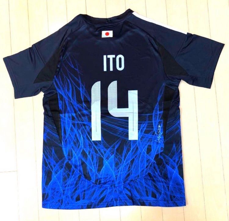 サッカー日本代表　伊東純也　番号14 新品 伊東純也 背番号 14 生年月日 1993年3月9日 身長 176センチ 体重