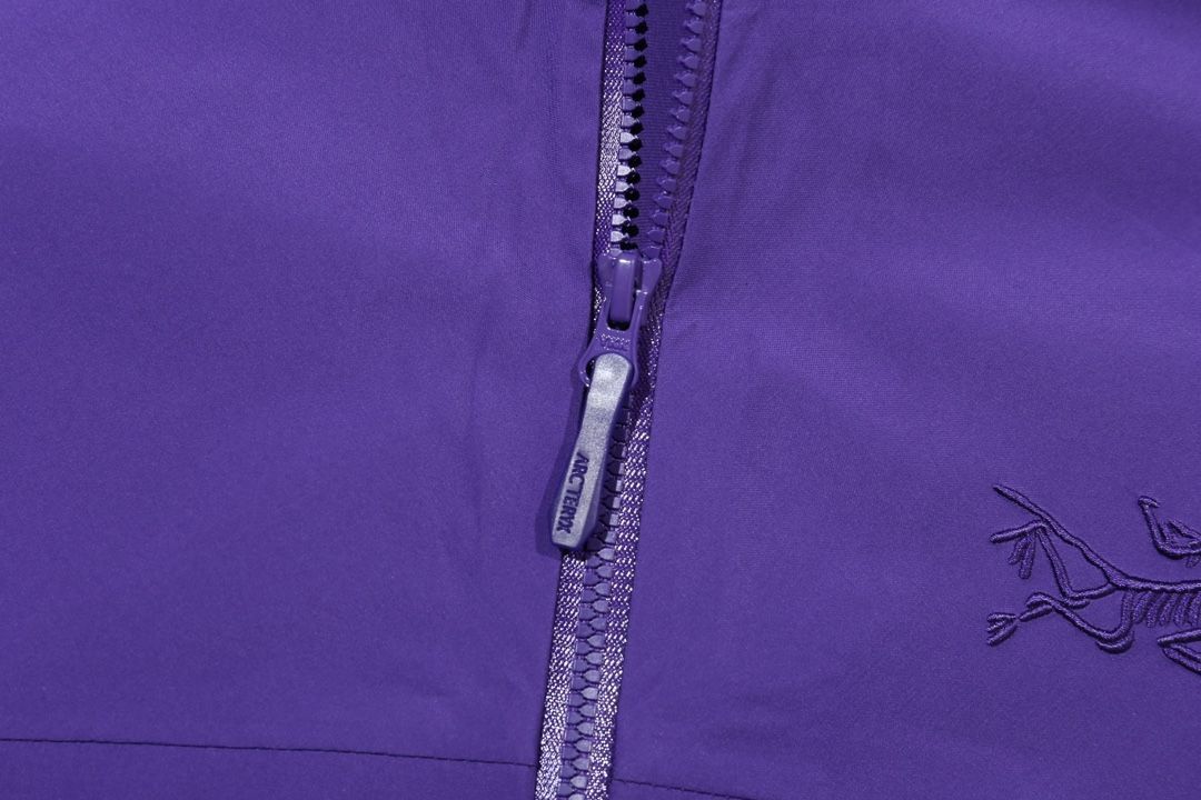 新品未使用  Arc'teryx beta lightweight Jacket アークテリクス アルファ ナイロンジャケット パープル  男女兼用「並行輸入品」