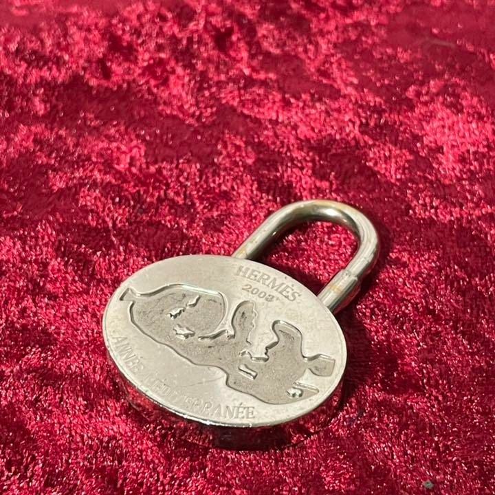 HERMES エルメス 2003 地中海 カデナ キーホルダー チャーム アクセサリー