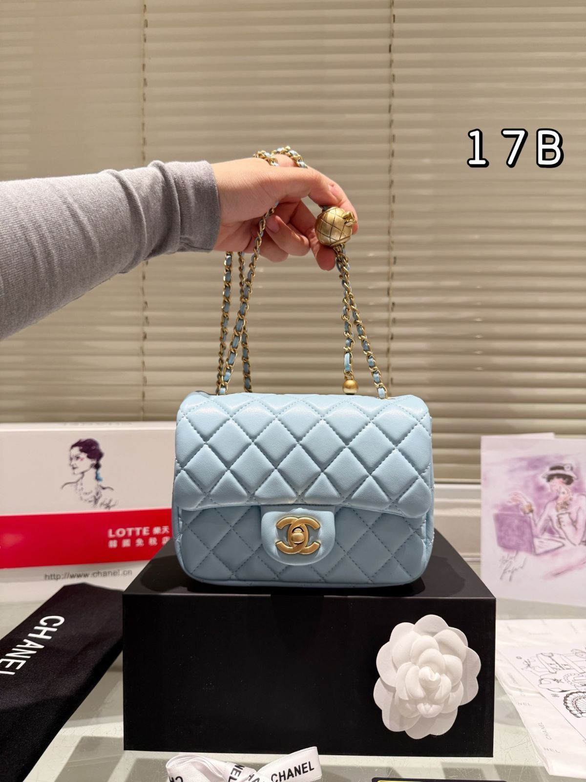 【日常を豊かにする♪】CHANEL ミニバッグ mqdefault.jpg