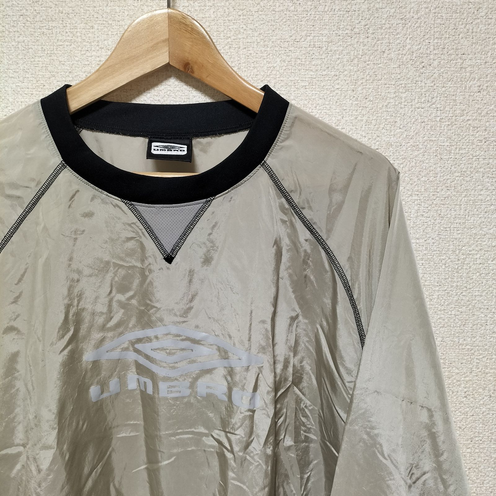 ☆00s OLD UMBRO ナイロンジャケット ピステ ゲームシャツ プル 