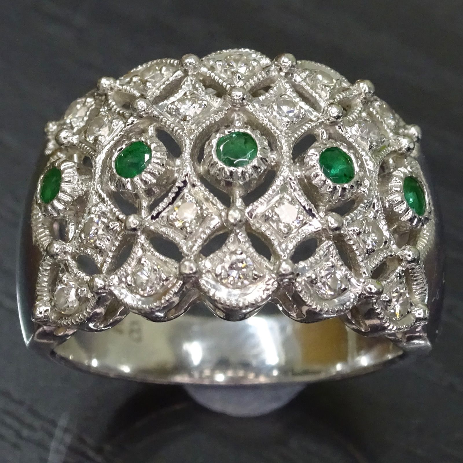プラチナ pt900 天然エメラルド0.20ct 天然ダイヤモンド0.28ct 幅広 