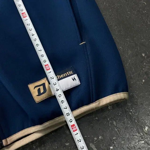  100 NCダイノス 選手用支給用 フードジップアップ その他 ウェア