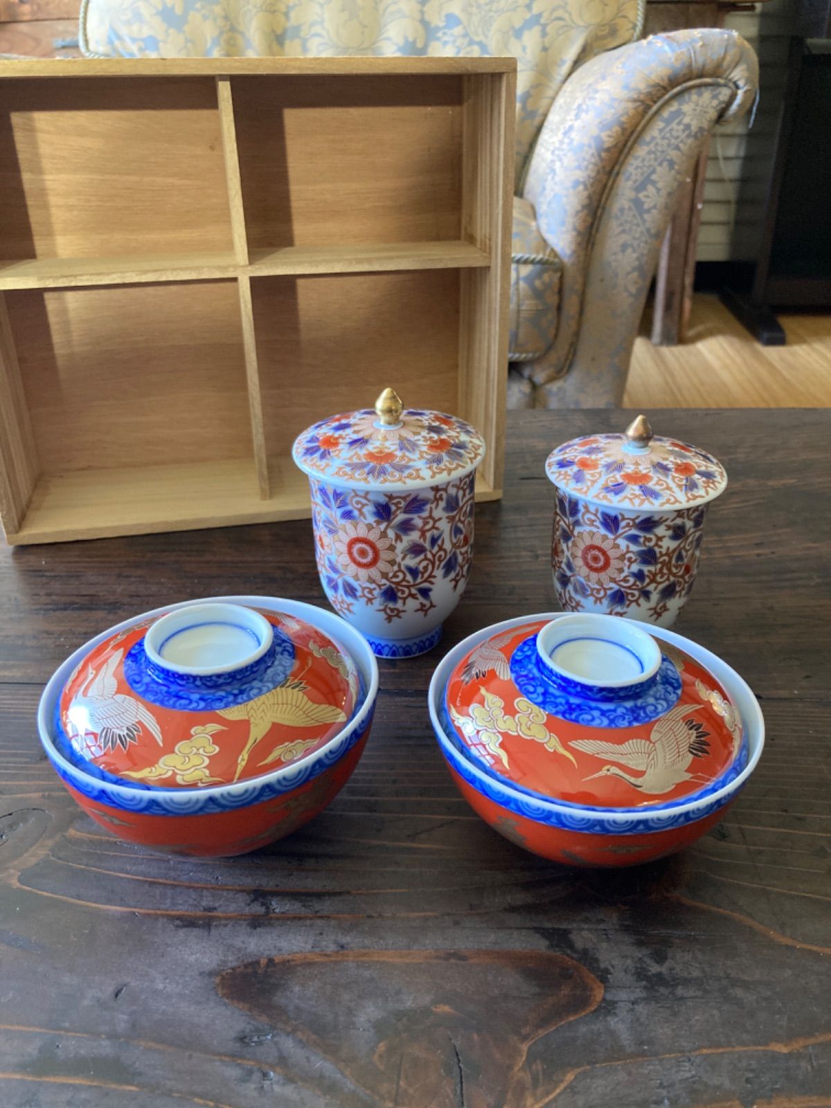 新品未使用　深川製磁　染錦手波鶴紋　蓋付茶碗　蓋付湯呑み　四つセット-0