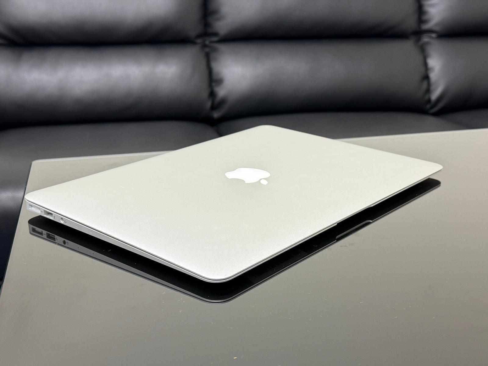 MacBook Air 2017 8GB/128GB SSD 良品 - メルカリ