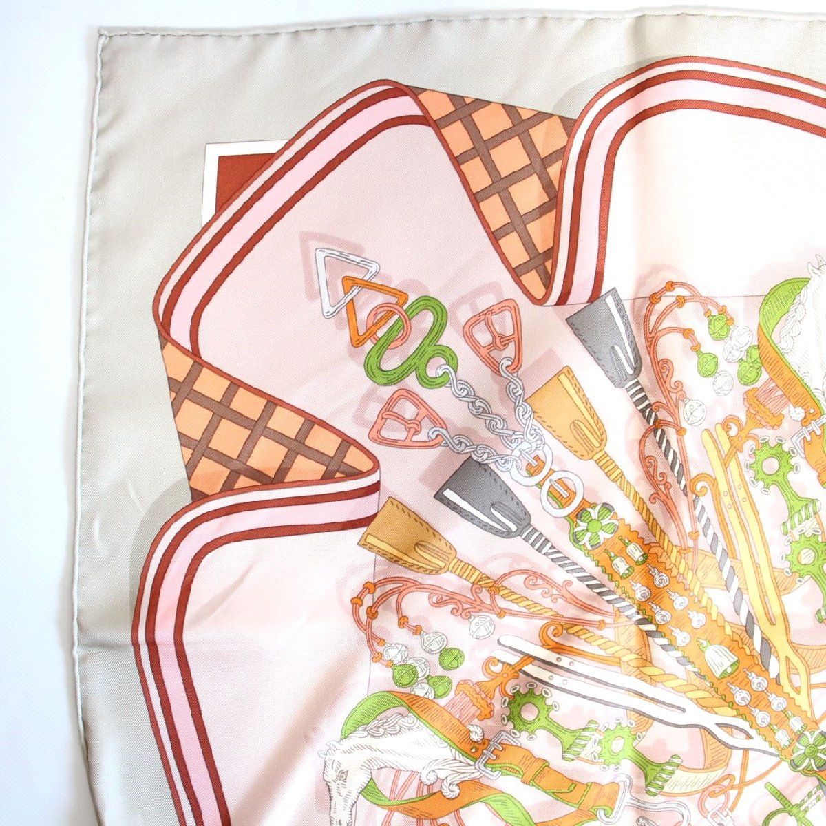 HERMES エルメス カレ 90 スカーフ 鞍職人の花束 シルク100％ ベージュ