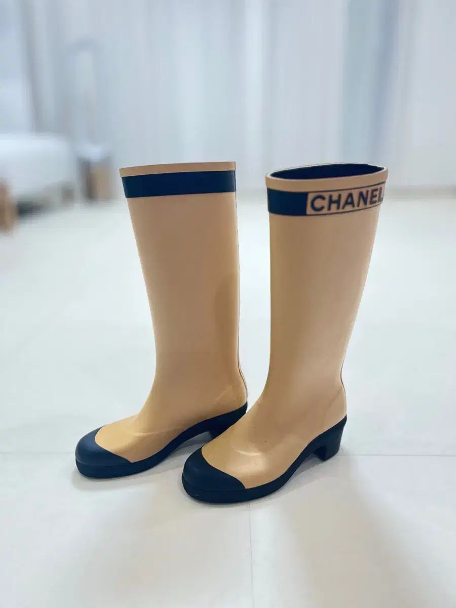Chanel CHANEL シャネル レインブーツ ベージュ 39