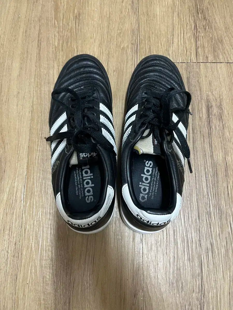 adidas アディダス