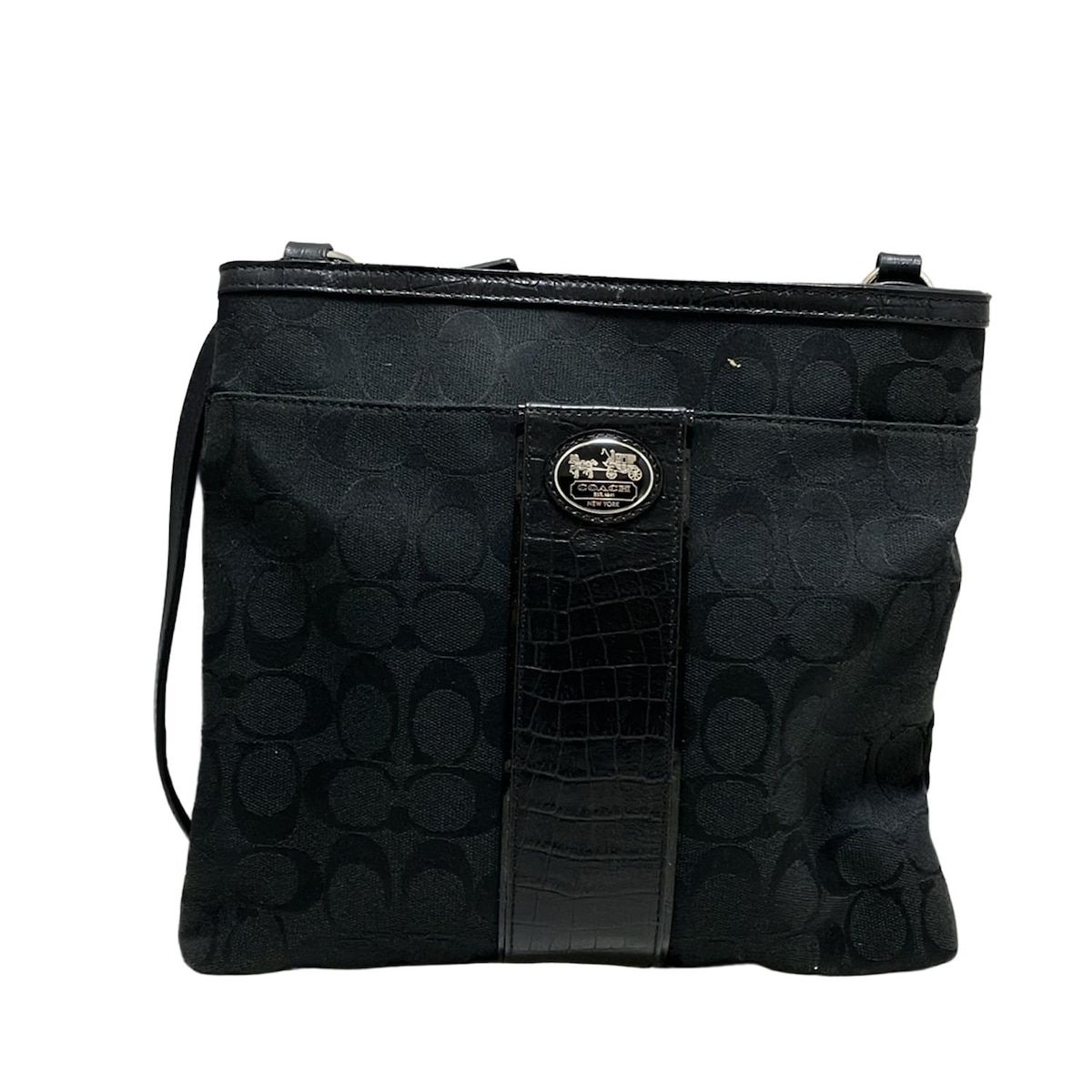 COACH(コーチ) ショルダーバッグ シグネチャー柄 黒 型押し加工/斜
