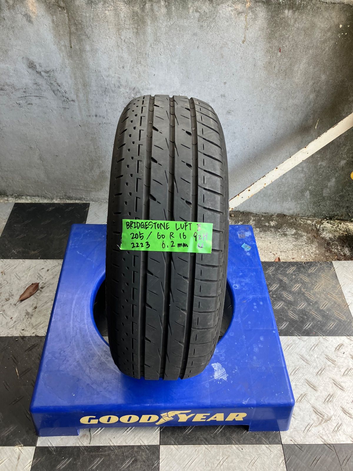 YOKOHAMA サマー ヨコハマ ブルーアースESES32 205/60R16 4本 4