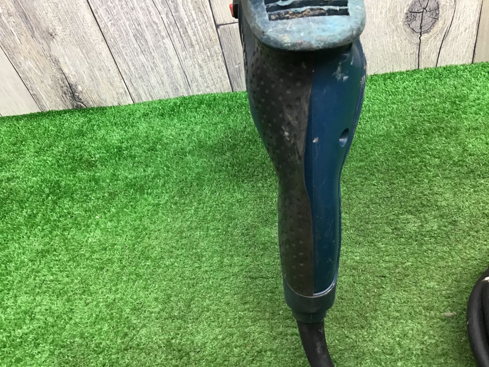 B動作品 ●ボッシュ