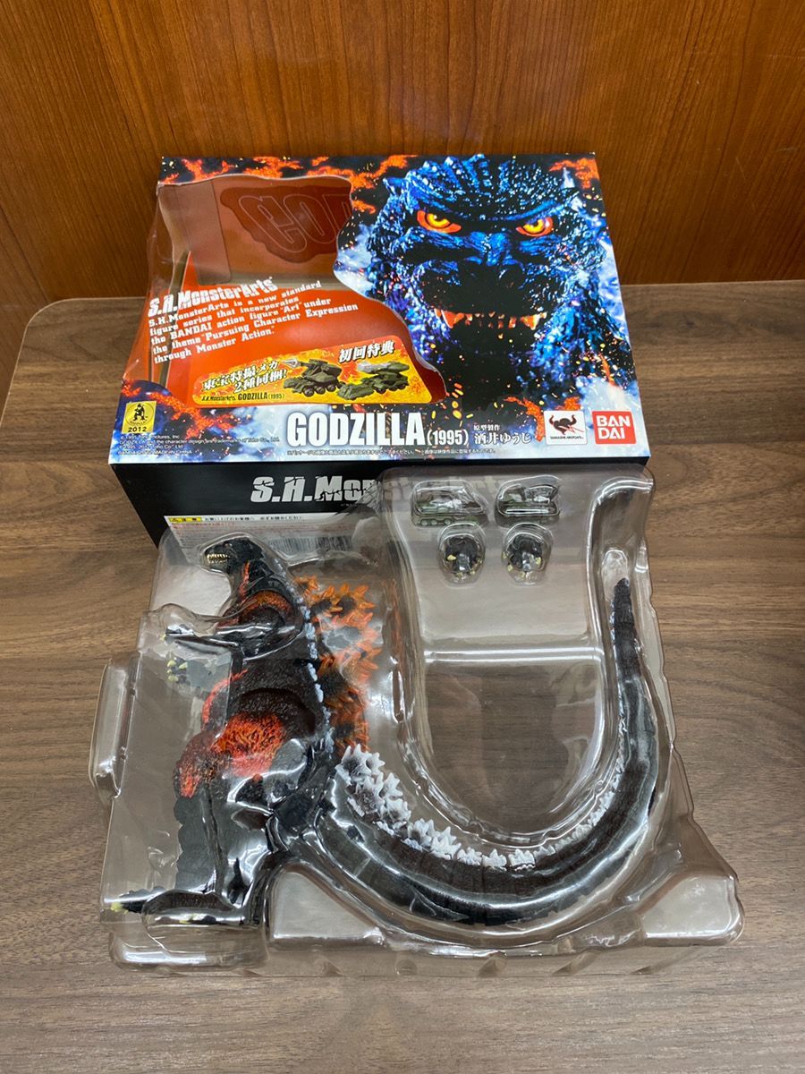 S.H.モンスターアーツ ゴジラ (1995) 初回限定特典美品 Amazon.co.jp: TAMASHII NATIONS S.H.モンスターアーツ ゴジラ