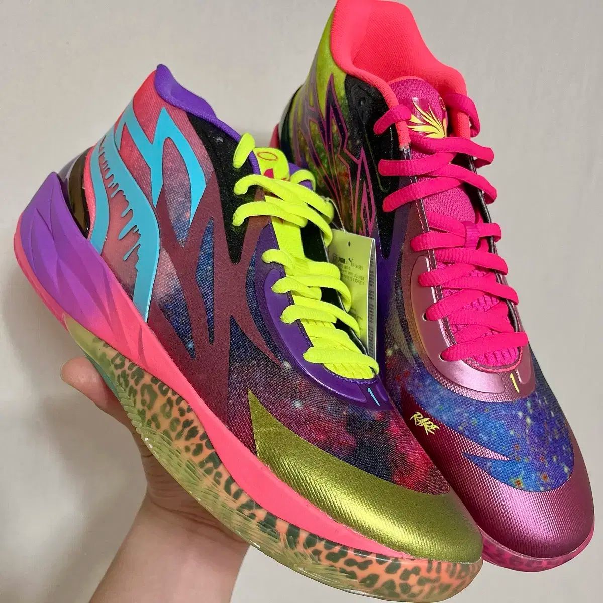 300 PUMA プーマ MB 02 Be You バスケシューズ スニーカー モデル