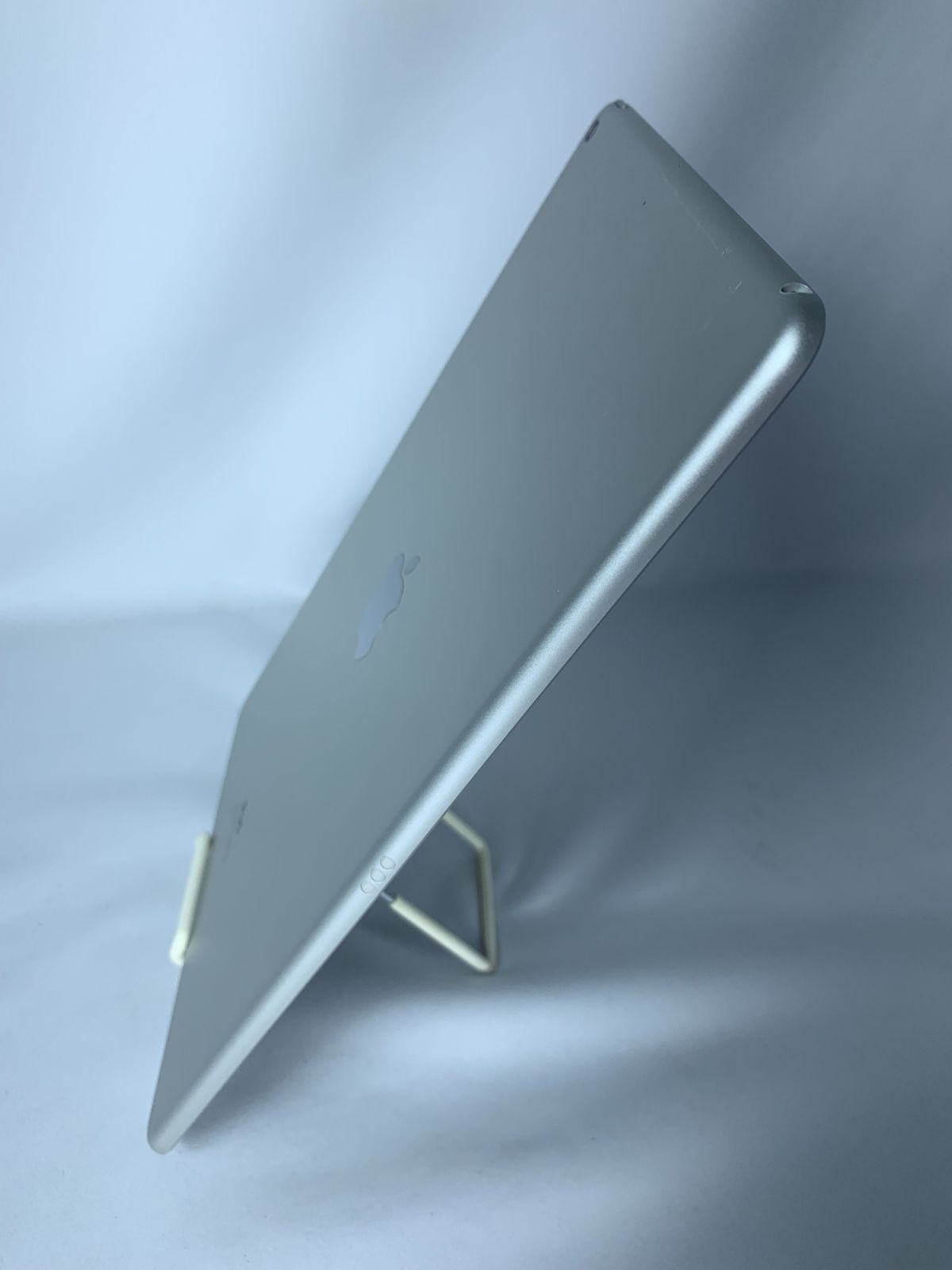 【中古・画面キズ有・背面キズ有】iPad Air 10.5インチ(2019) Wi-Fi 64GB シルバー