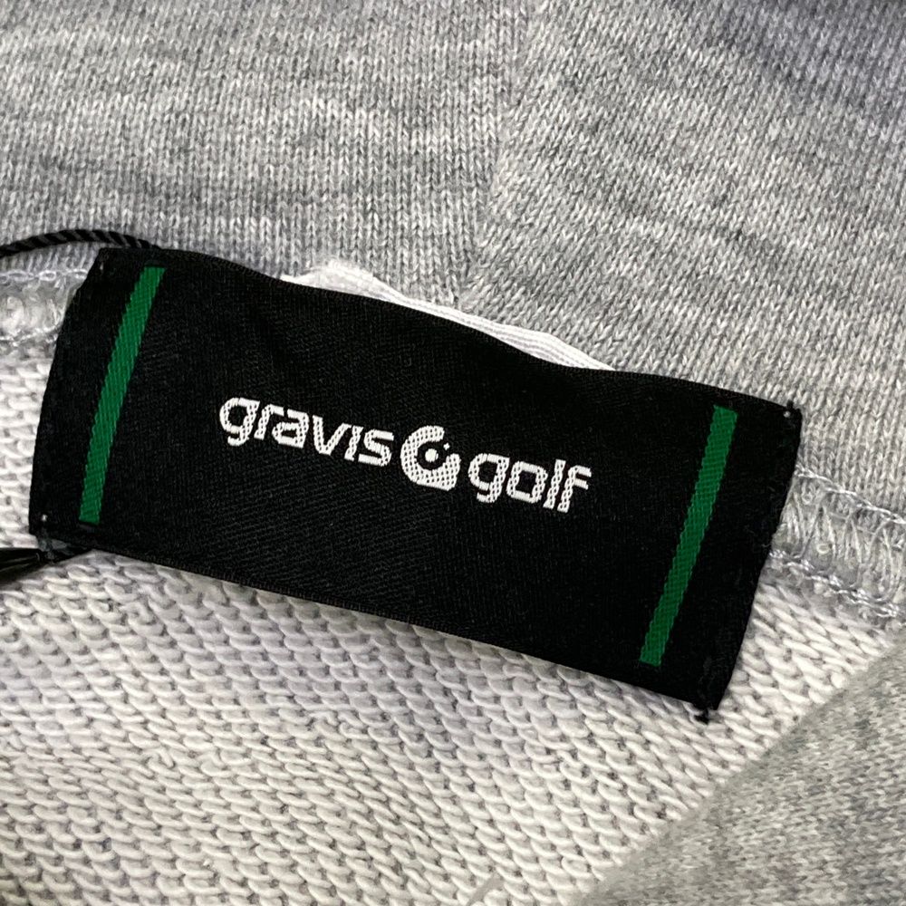 正直うれしいお手頃価格。 サイズ S GRAVIS GOLF グラビスゴルフ GGM-3A-AD02 ジップパーカー グレー系 240101531400 ゴルフウェア メンズ ストスト 格安