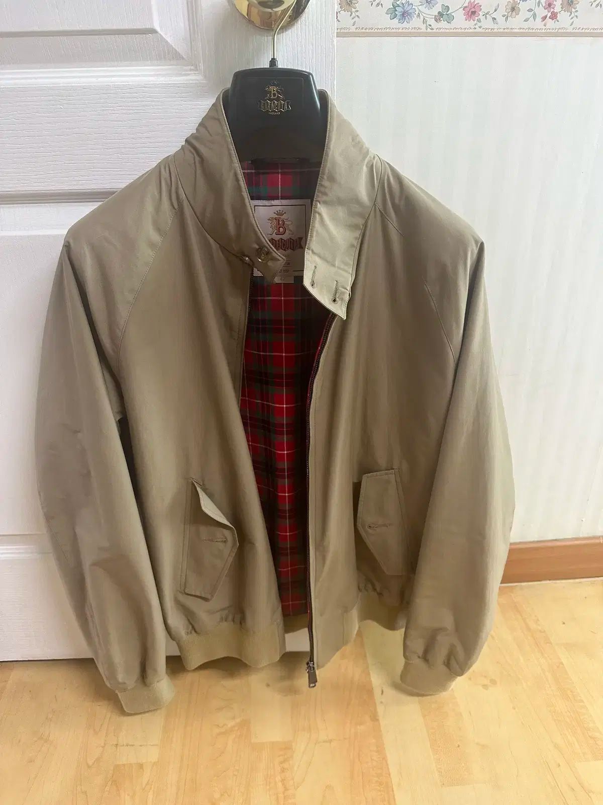 【雷市場（ポンジャン）商品韓国直送】BARACUTA(バラクータ) g9 Tan カラー 42 サイズ