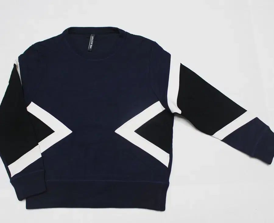 NEIL BARRETT ニールバレット レディース ゆったりしている 90 95 トレーナー Tシャツ とても良い| C03