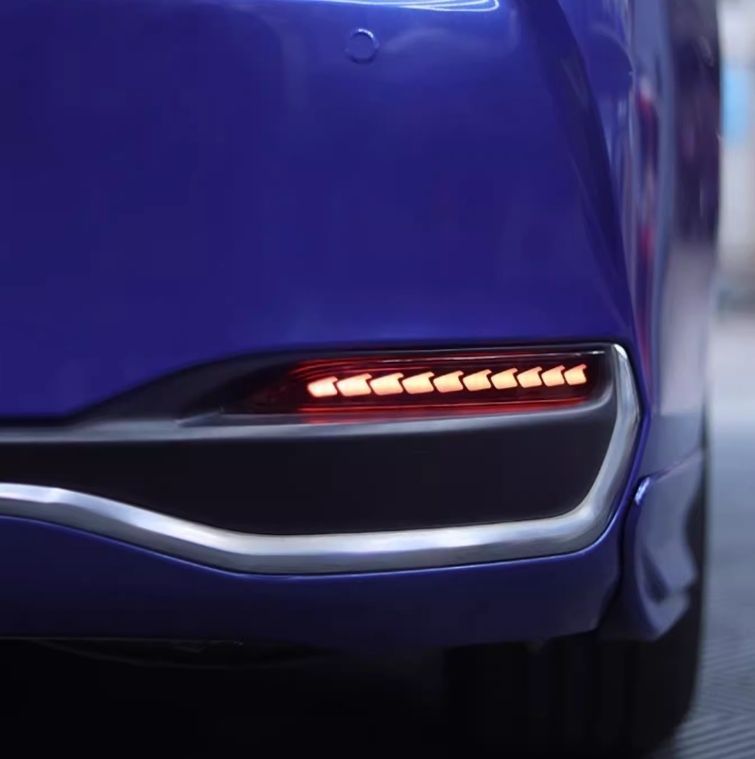 【正規品 本物】 レクサス ES ES260 300h ES200 2018年～ リアバンパーライト LEDテール ブレーキ 流れるウィンカー 外装 2色選択可 かわいい