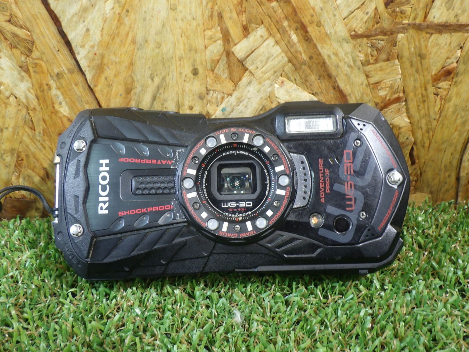 送料無料。 充電器要写真 RICOH 防水デジタルカメラ RICOH WG-30 エボニーブラック 防水12m耐ショック1.5m耐寒-10度 RICOH WG-30 BK 04591 品