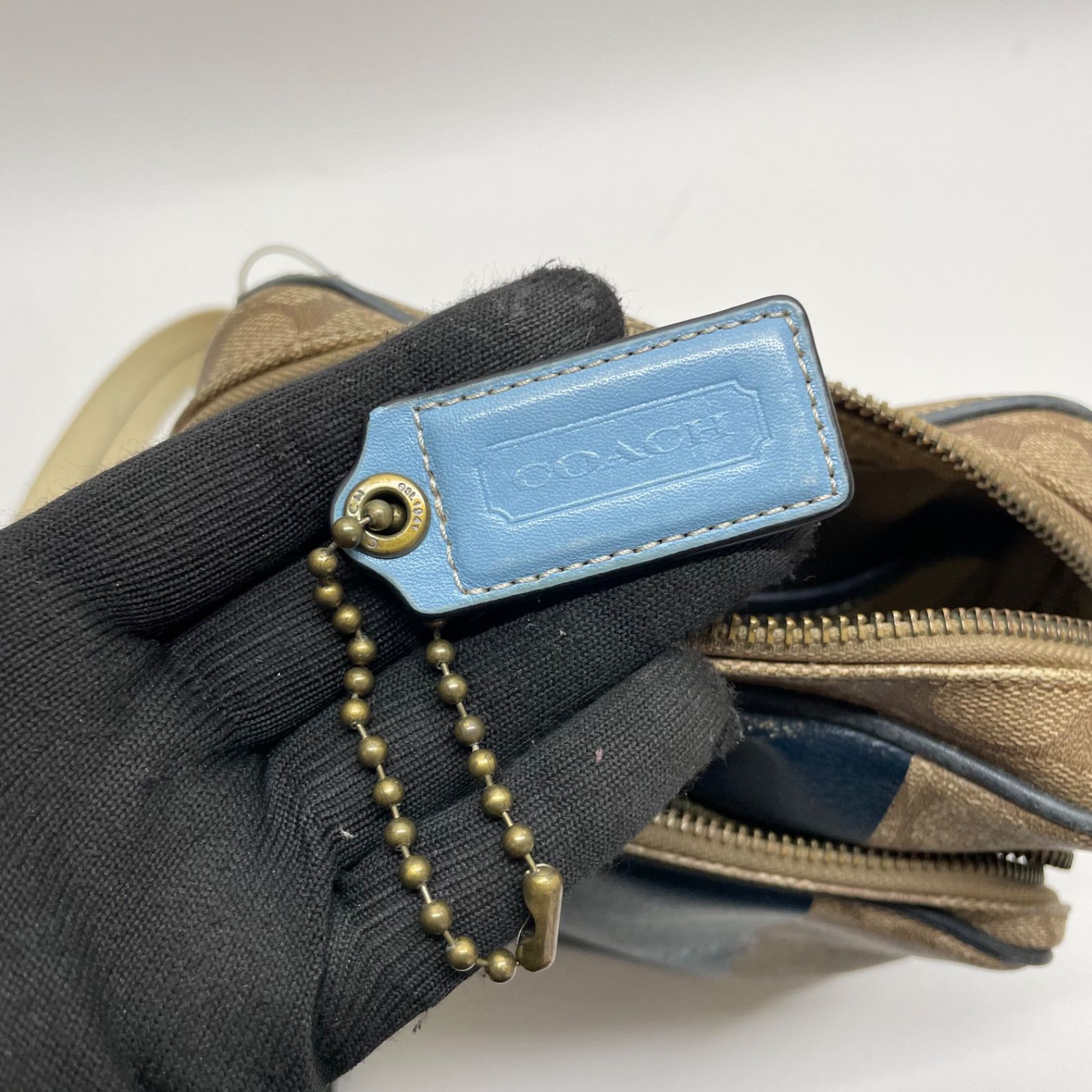 人気　COACH コーチ　バッグ　シグネチャー　PVC レザー　F18917 coach シグネショルダーバッグ PVCレザー G1069-F70078 ネイビー