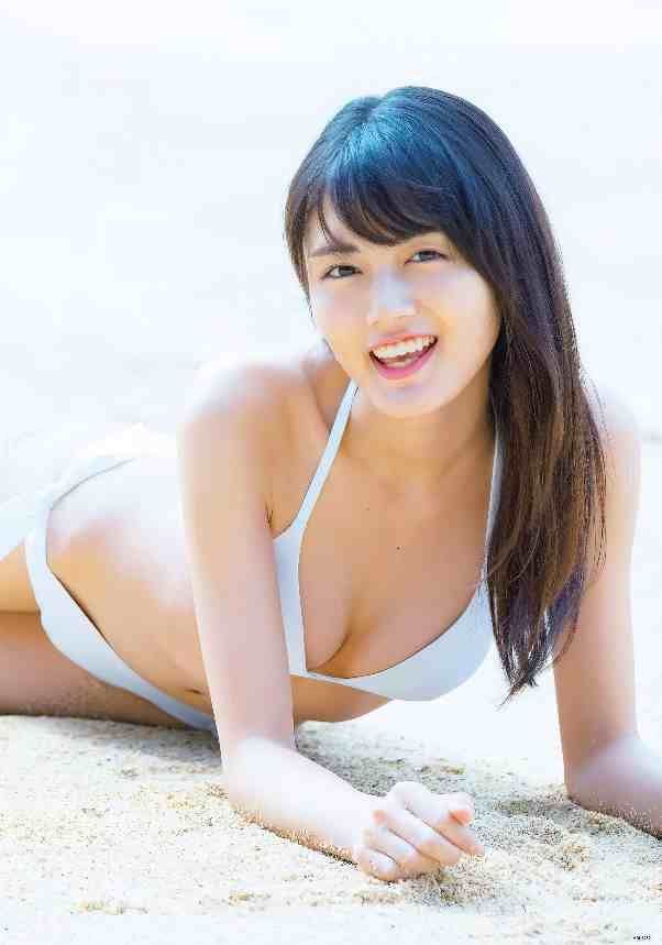 【送料無料】水谷果穂さん掲載ページ（ポスターサイズ）#8253 61yiQl3bShL._UF350,350_QL80_.jpg