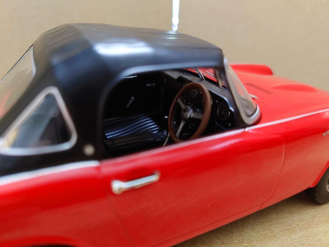 1/18ホンダS800 幌付 レッド FIRST製 ダイキャスト製ミニカー