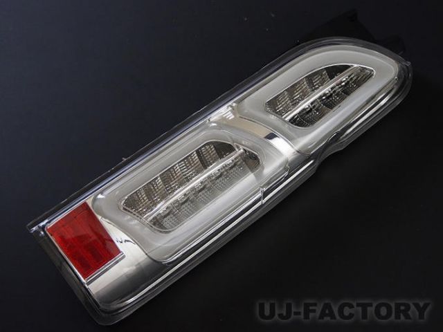 【送料無料】ベンチュリーフルLEDチューブテールランプハイエース/レジアスエース　H200系＜クローム＞　COLIN/SHARK/シャーク　（TT200ACE-3LTB-CC-03）
