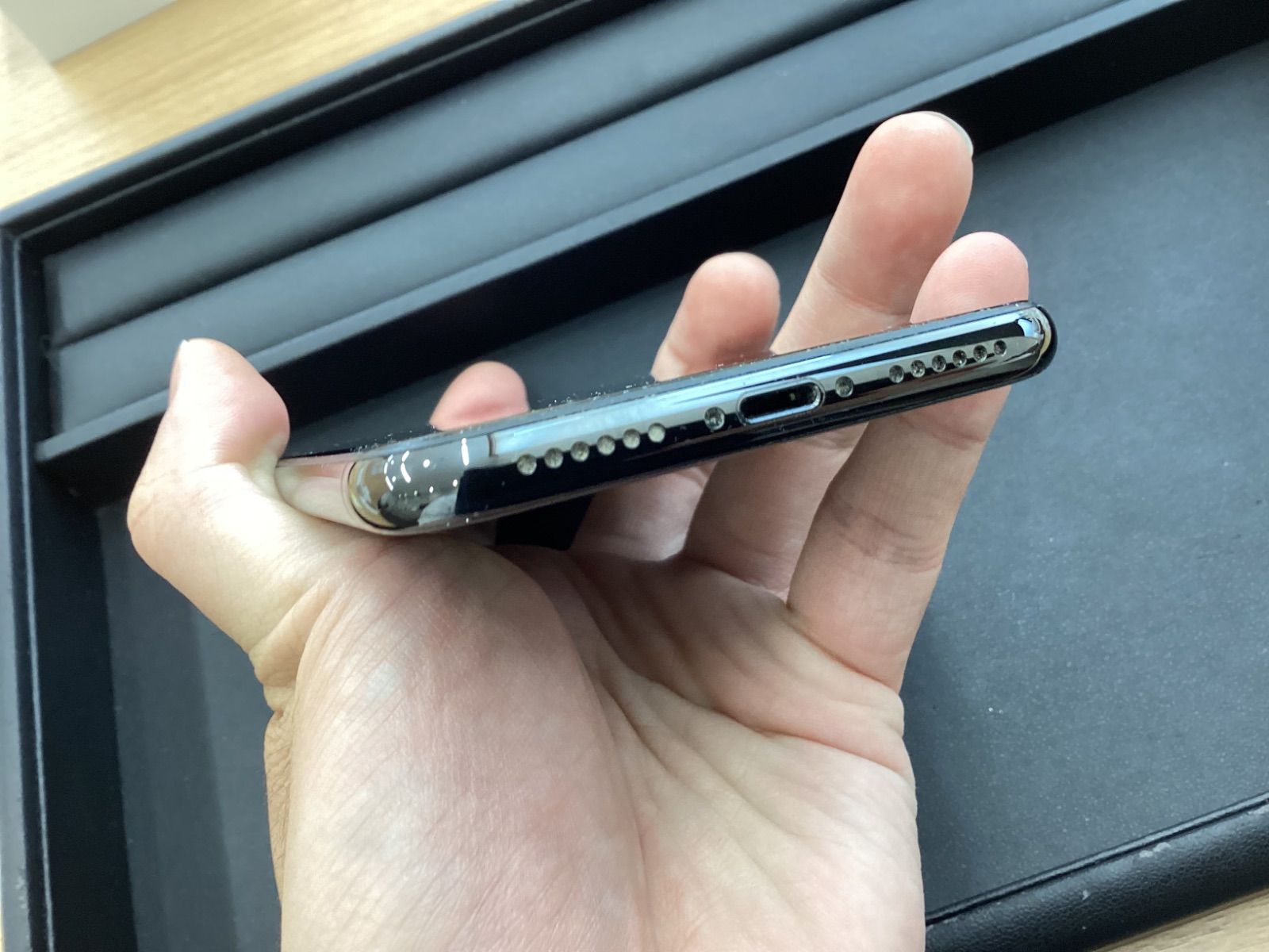O334 Apple iPhone X 本体 64GB SIMロック解除済み・初期化済み