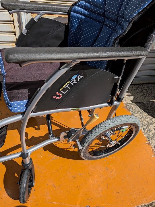 一部地域を除く 日進介助式車椅子ウルトラ