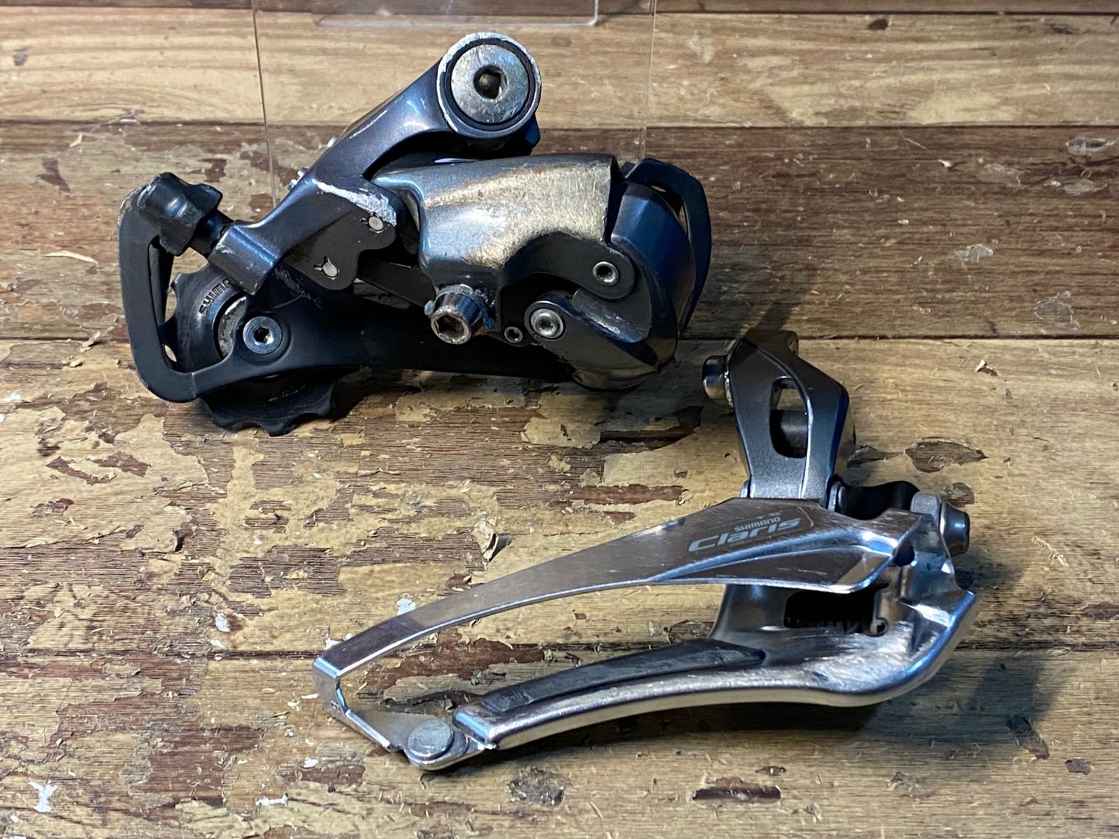 Shimano シフトレバー　ST-R2000 クラリス　ディレイラー セット Amazon | シマノ(SHIMANO) ST-R2000 左右レバーセット 2X8S 付属