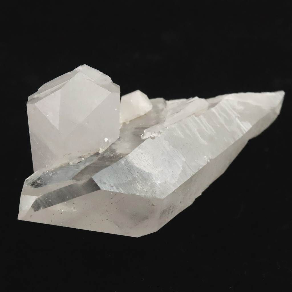 アーカンソー産水晶 クラスター タビークォーツ セルフヒールド 約114.2g アーカンソー産水晶 クラスター タビークォーツ セルフヒールド 約