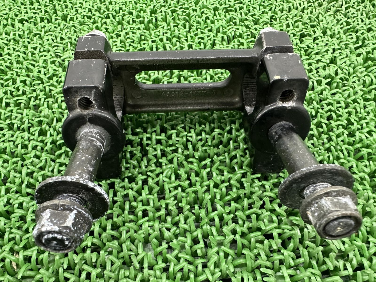 ZRX1200R ハンドルポスト 46012-1177 カワサキ 純正 中古 バイク