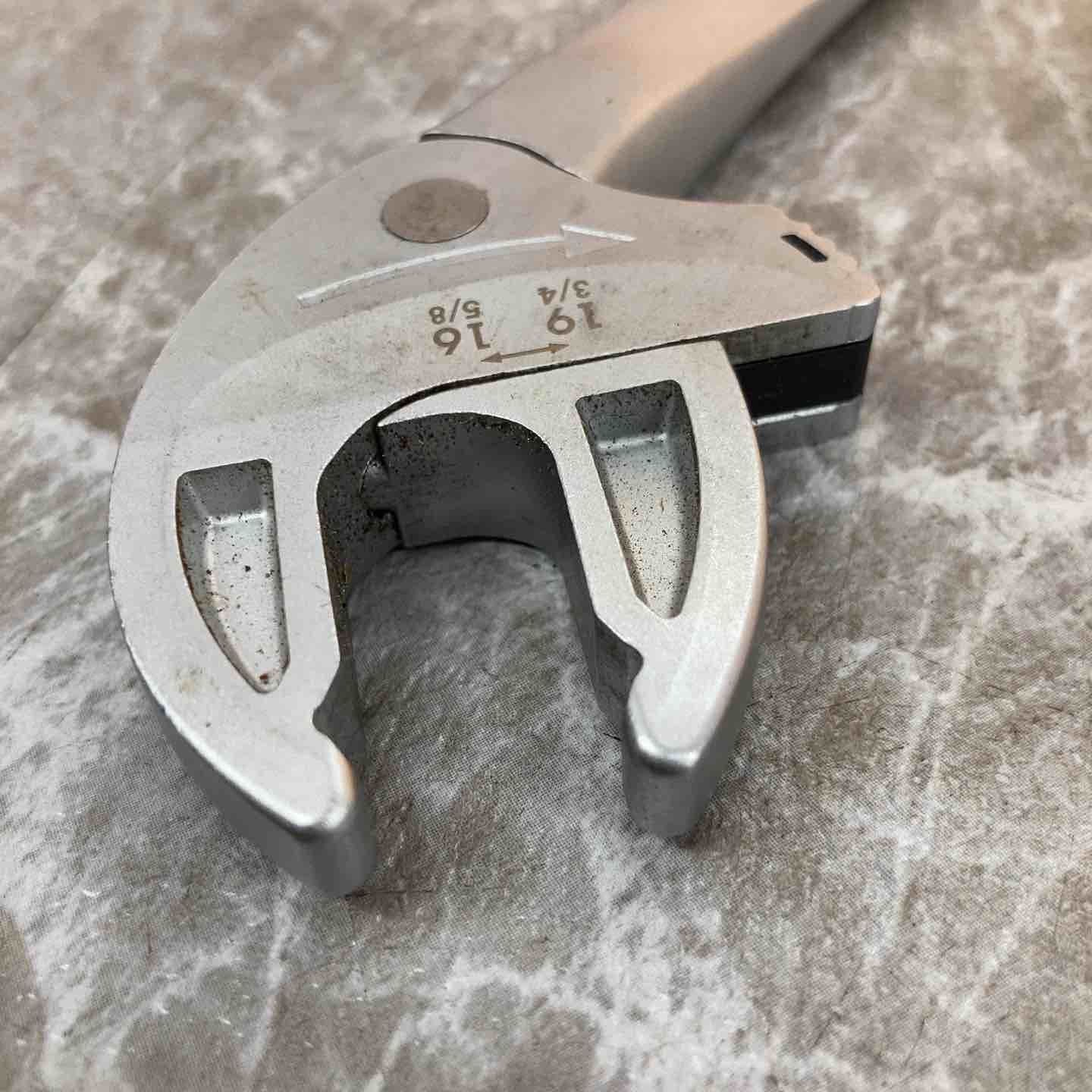 セルフセッティングスパナ 自動調整