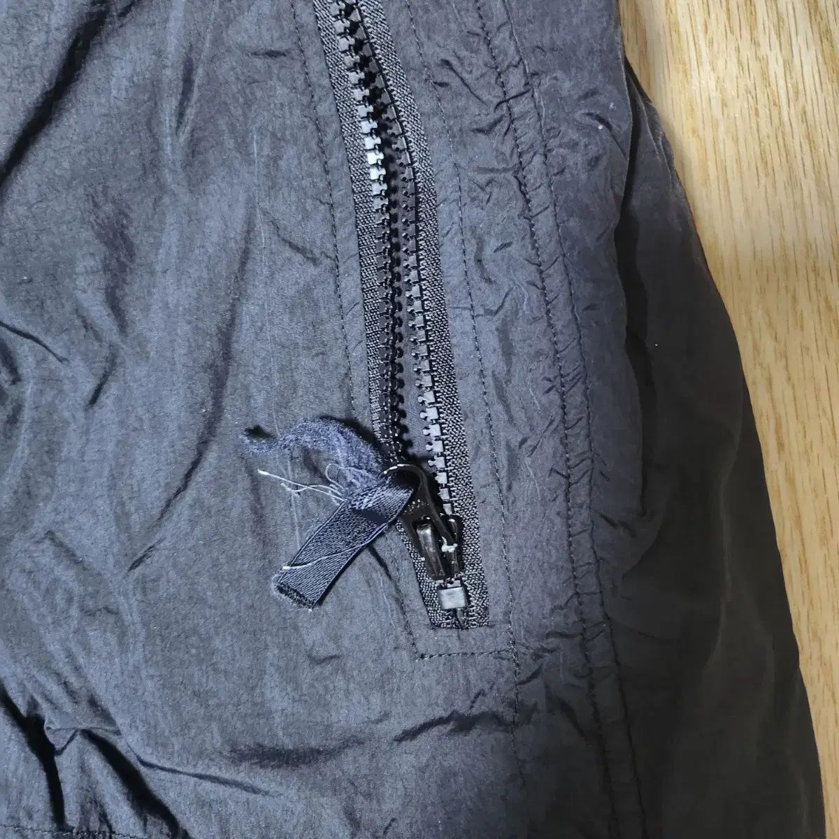 新品同様》STONE ISLAND ナイロンブルゾン 黒 L 【公式通販】