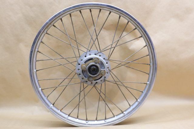 フロントホイール 17×1.40
